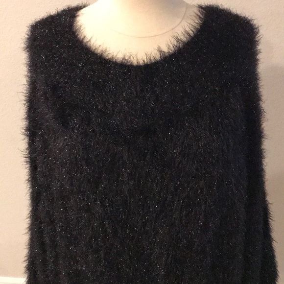 Fancy sweater - Picture 2 of 5